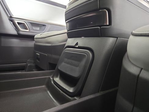 Used 2024 Rivian R1S Adventure image 33