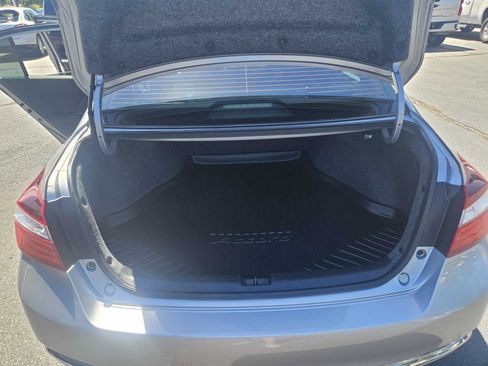 Used 2017 Honda Accord LX image 15