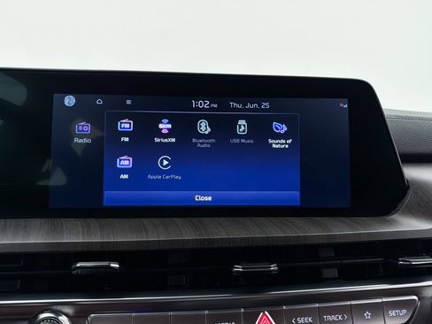 Certified 2024 Kia Telluride SX Prestige w/ Towing Package AWD/4WD image 25