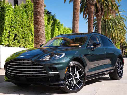 New 2026 Aston Martin DBX 707 image 13