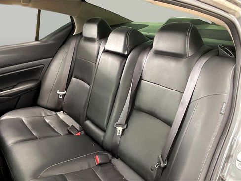 Used 2019 Nissan Altima 2.5 SL FWD image 21