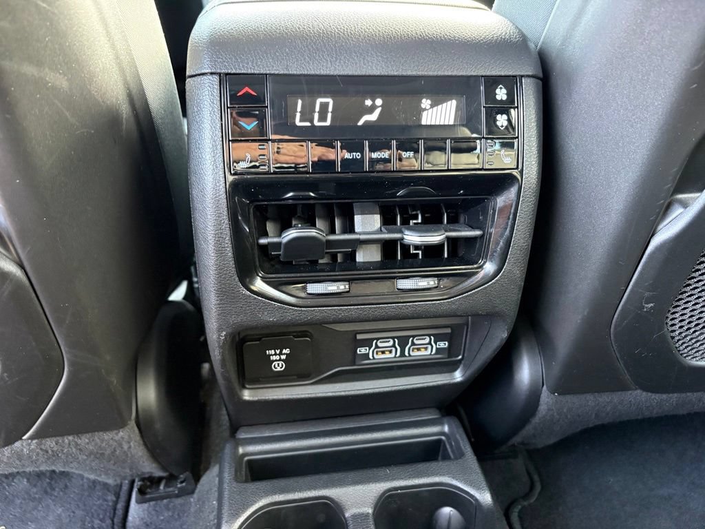 Used 2021 Jeep Grand Cherokee L Limited AWD/4WD image 22