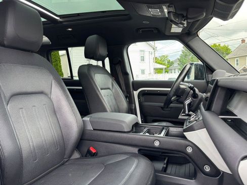 Used 2022 Land Rover Defender 110 X-Dynamic SE image 19
