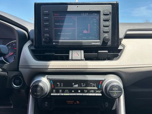 Used 2021 Toyota RAV4 XLE w/ Carpet Mat Package (TMS) AWD/4WD image 20