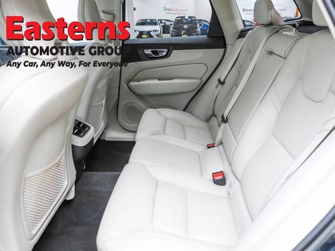 Used 2022 Volvo XC60 B6 Inscription w/ Advanced Package image 24