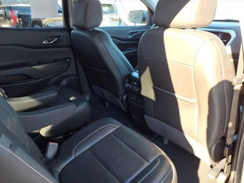 Used 2023 GMC Acadia SLT w/ Technology Package image 25