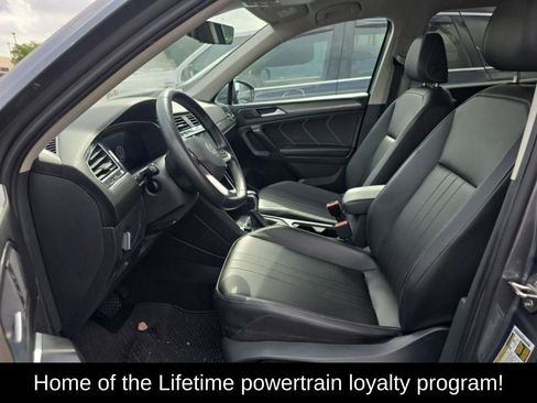 Used 2023 Volkswagen Tiguan SE image 5