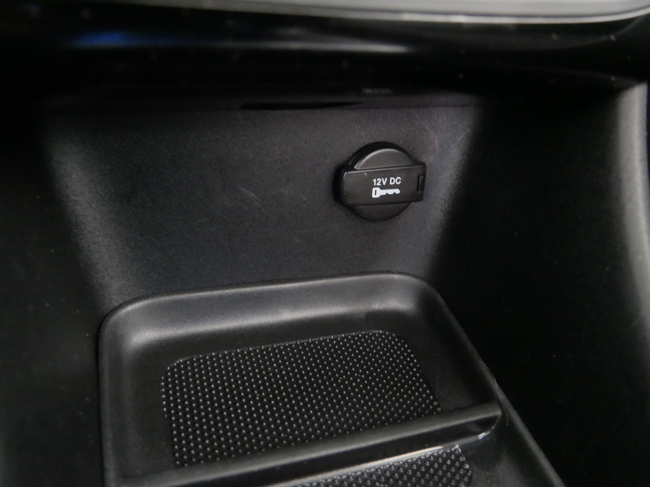 Used 2012 Chrysler 200 Touring FWD image 32