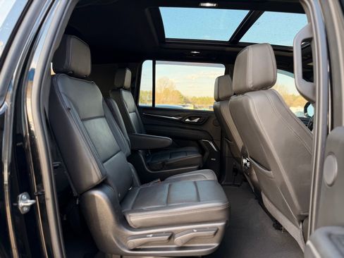 Used 2021 GMC Yukon XL Denali w/ Advanced Technology Package image 22