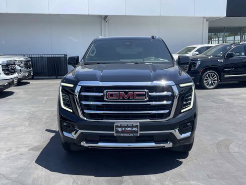 New 2026 GMC Yukon XL Elevation RWD image 2