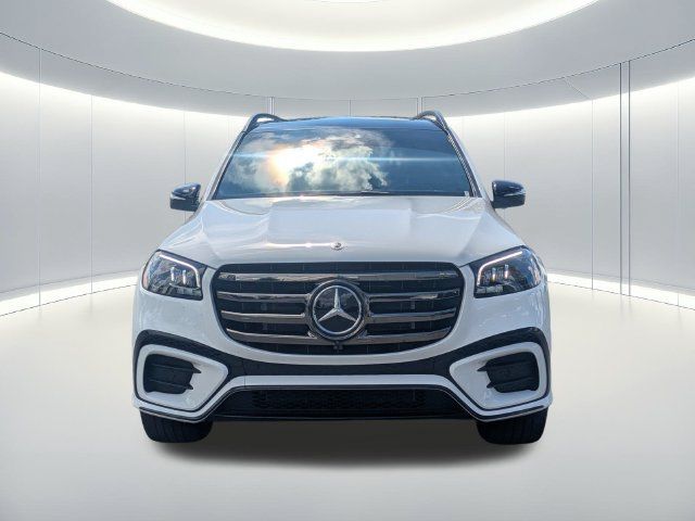 Used 2025 Mercedes-Benz GLS 580 4MATIC image 9