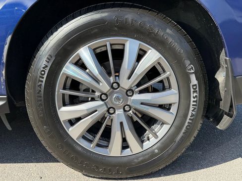 Used 2020 Nissan Pathfinder SV image 7