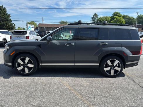 Certified 2025 Hyundai Santa Fe Limited AWD/4WD image 2