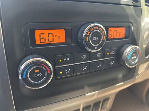 Used 2014 Nissan Frontier SL AWD/4WD image 21