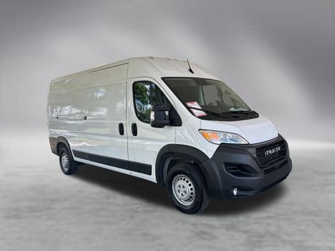 Used 2025 RAM ProMaster 2500 w/ Convenience Group FWD image 2