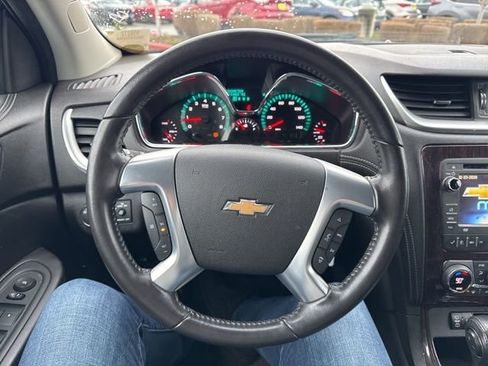 Used 2016 Chevrolet Traverse LT w/ Traveler's Package image 17