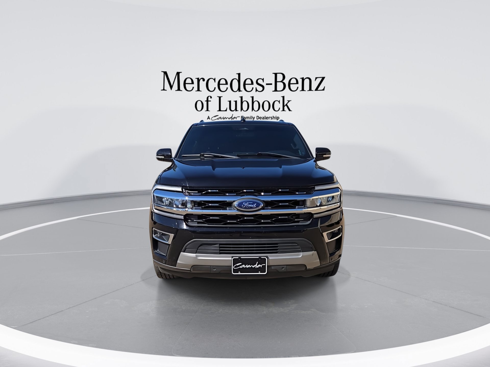 Used 2022 Ford Expedition Limited RWD image 3