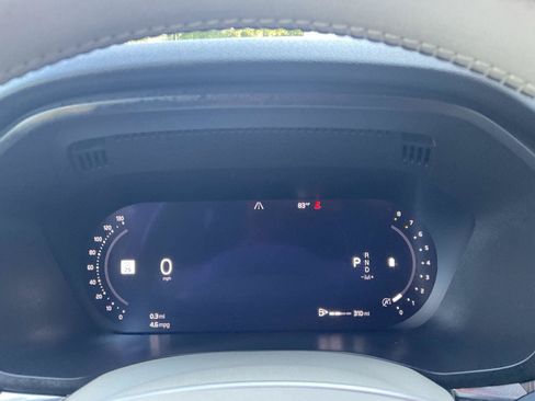 Used 2022 Volvo XC60 B5 Momentum AWD/4WD image 13