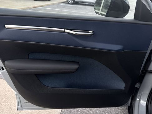 Used 2025 Volvo EX30 Ultra w/ Climate Package image 21