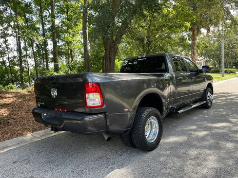 Used 2019 RAM 3500 Big Horn RWD image 4