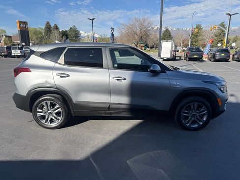 Used 2021 Kia Seltos LX AWD/4WD image 3