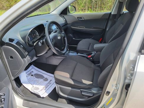 Used 2011 Hyundai Elantra GLS image 12