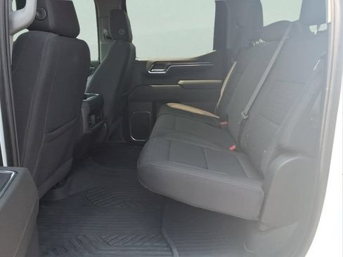 Used 2022 Chevrolet Silverado 1500 LT Trail Boss AWD/4WD image 18