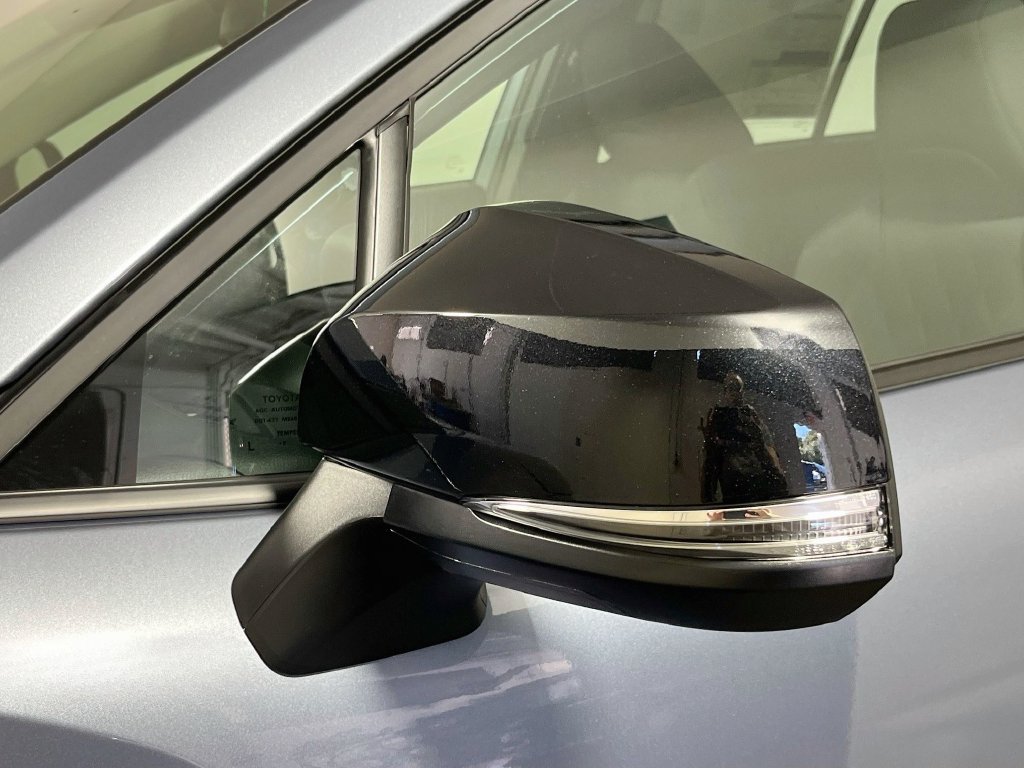 New 2026 Toyota Corolla Cross LE w/ Moonroof Package FWD image 10