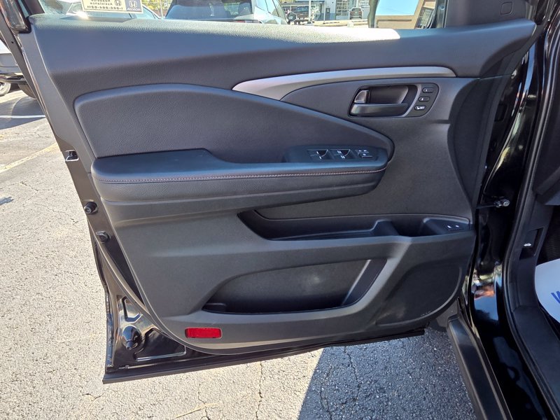 Used 2023 Honda Passport TrailSport image 24