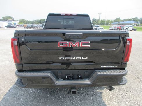 New 2026 GMC Sierra 2500 Denali w/ Denali Reserve Package AWD/4WD image 5