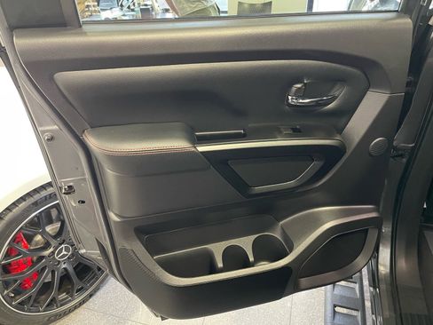 Used 2023 Nissan Titan PRO-4X w/ Pro-4x Convenience Package image 31