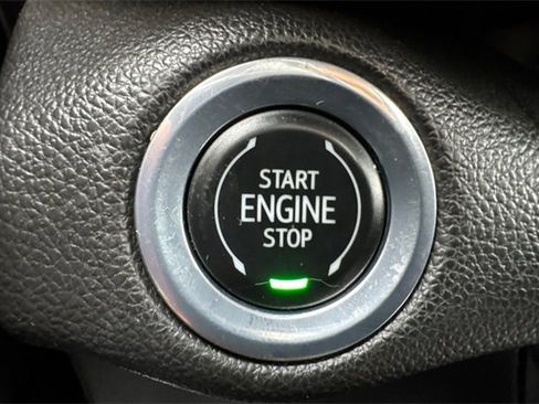 Used 2022 Buick Envision Essence w/ Sport Touring Package image 35