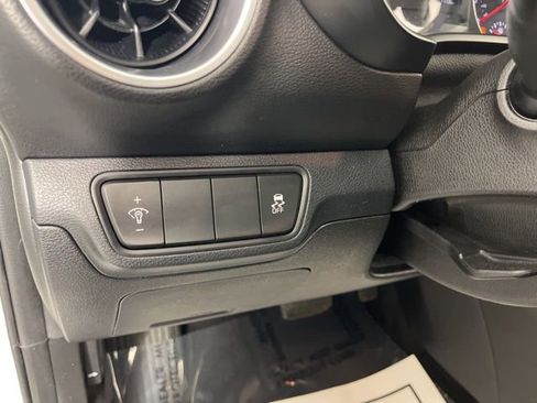 Used 2023 Kia Forte LXS image 31