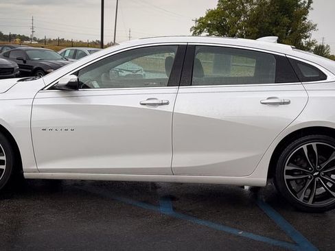 Used 2016 Chevrolet Malibu Premier w/ Driver Confidence Package II FWD image 14