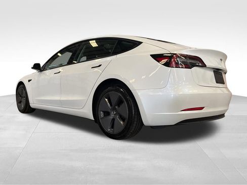 Used 2023 Tesla Model 3 Standard Range image 11