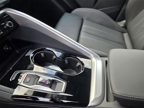 New 2025 Audi Q5 Premium Plus image 24
