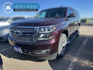 Used 2017 Chevrolet Suburban LT w/ LT Signature Package AWD/4WD video 1