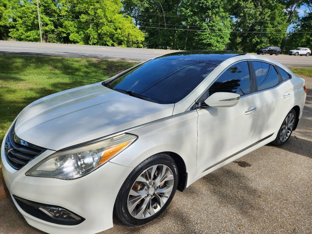 Used 2013 Hyundai Azera w/ Technology Pkg FWD image 1