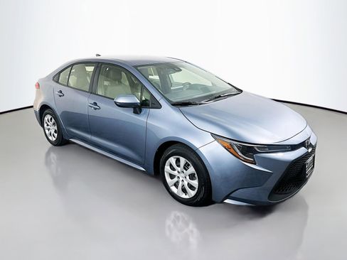 Used 2022 Toyota Corolla LE FWD image 1