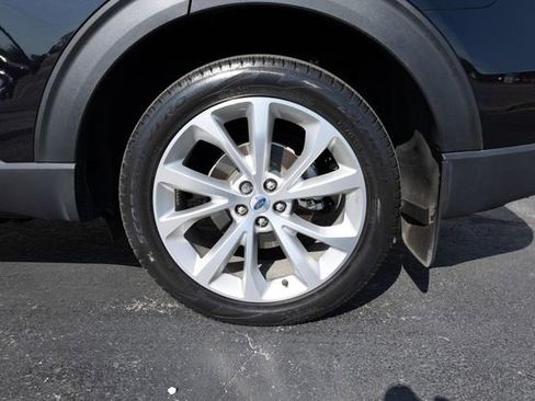 Used 2023 Ford Explorer Platinum w/ Technology Package image 37