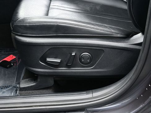 Used 2021 Kia Sorento S image 12