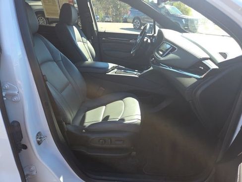 Used 2023 Buick Enclave Essence AWD/4WD image 36