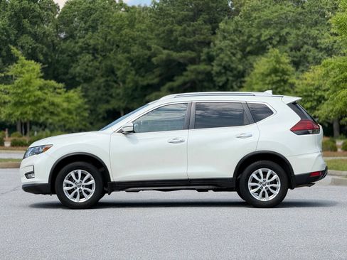 Used 2019 Nissan Rogue SV AWD/4WD image 9