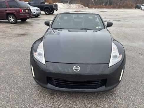 Used 2013 Nissan 370Z Touring w/ Sport Pkg image 9