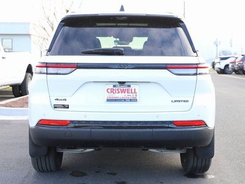 New 2025 Jeep Grand Cherokee Limited w/ Luxury Tech Group II AWD/4WD image 4