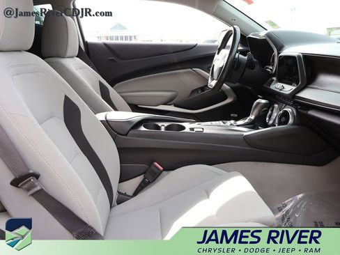 Used 2017 Chevrolet Camaro LT w/ RS Package RWD image 9