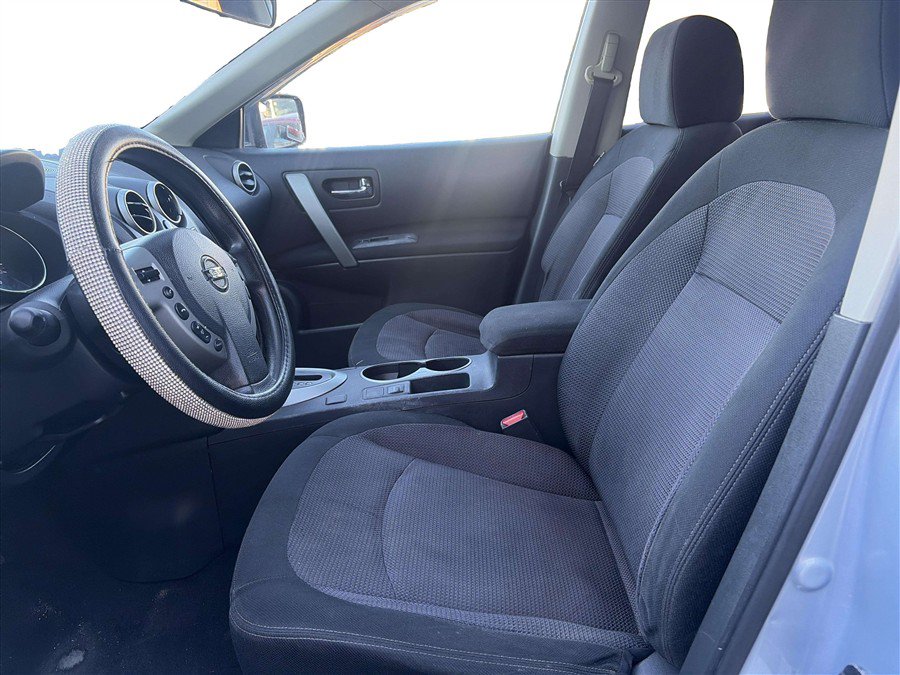 Used 2013 Nissan Rogue SV AWD/4WD image 15