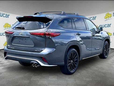 Used 2023 Toyota Highlander XSE AWD/4WD image 6