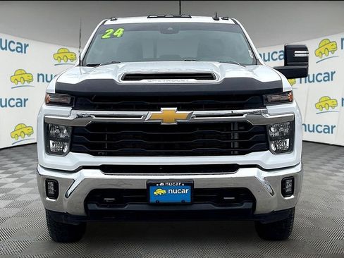 Used 2024 Chevrolet Silverado 2500 LT w/ Convenience Package image 2
