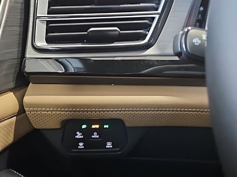 New 2026 Volkswagen Atlas Cross Sport SE image 36